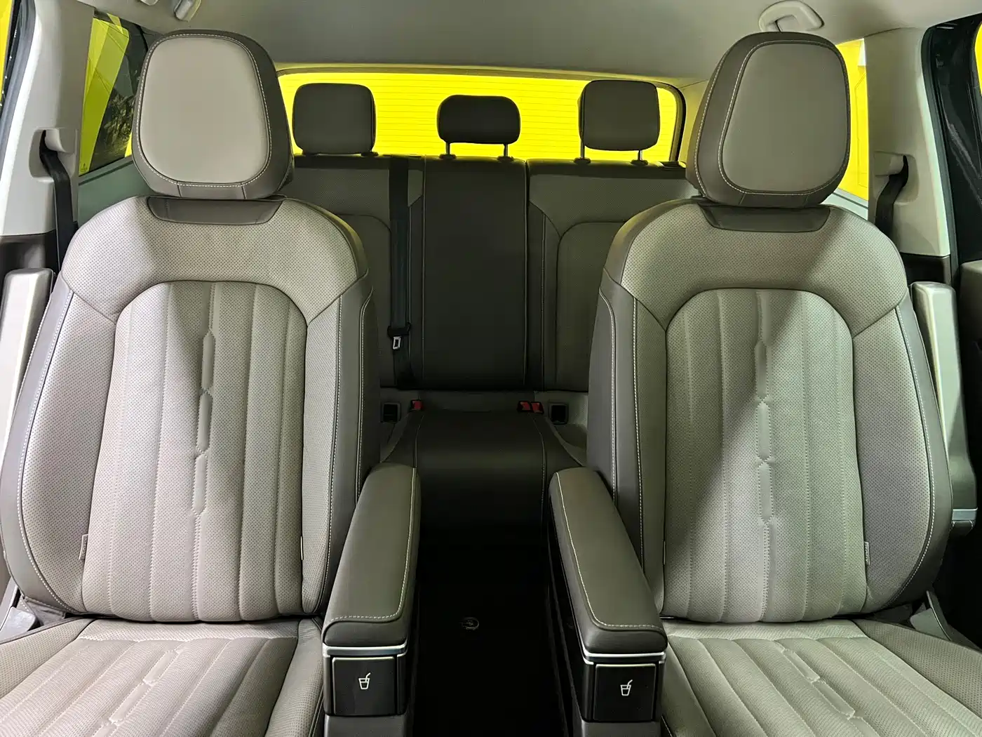 Volkswagen Viloran 2023 330TSI Luxury Edition фото 15