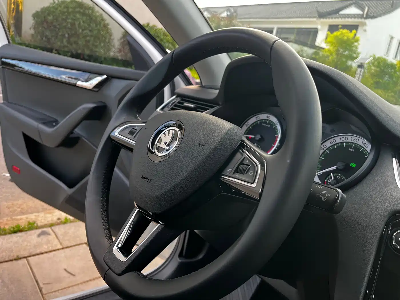 Škoda Octavia 2018 TSI280 DSG Flagship Edition фото 8