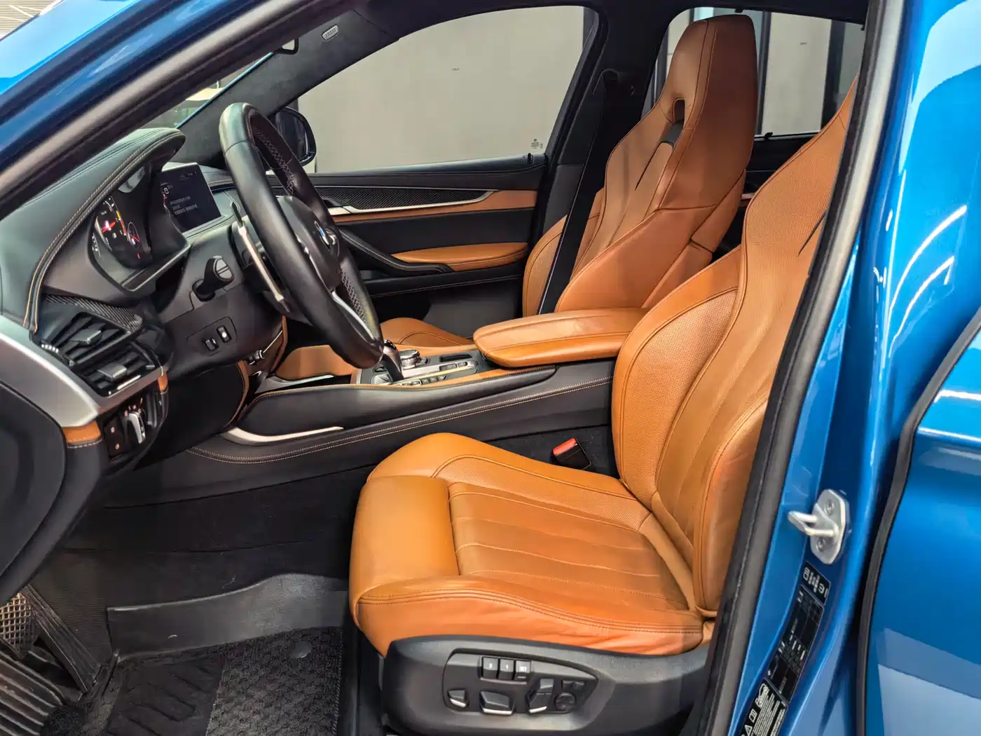 BMW X6 M 2015 X6 M фото 9