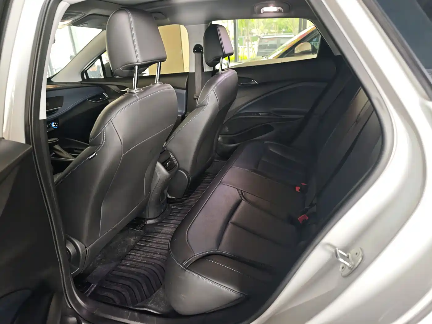 Buick Velite 6 2024 Model 430km Premium Edition фото 8