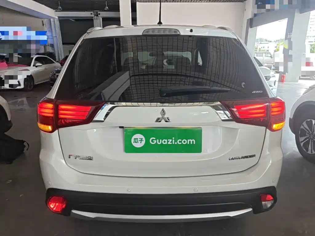 Mitsubishi Outlander 2017 2016 2.4L 4WD Elite Edition 5-seater