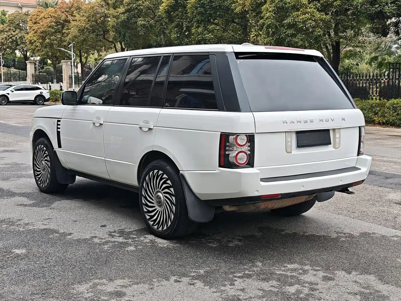 Land Rover Range Rover 2012 5.0 NA V8 фото 6
