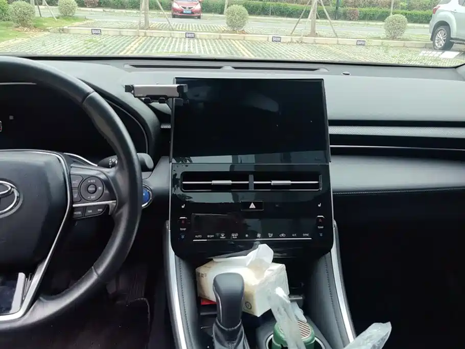 Toyota Avalon 2022 Hybrid 2.5L XLE Premium Edition фото 13