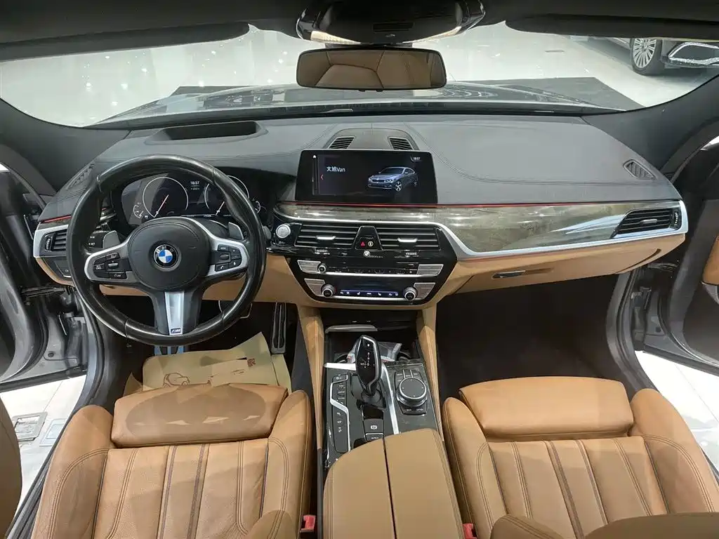 BMW 6 Series GT 2019 630i M Sport Package фото 6