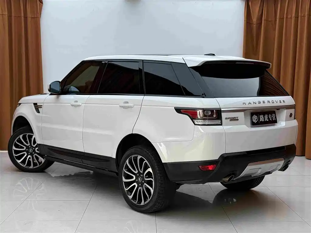 Photo 6 - Land Rover Range Rover Sport