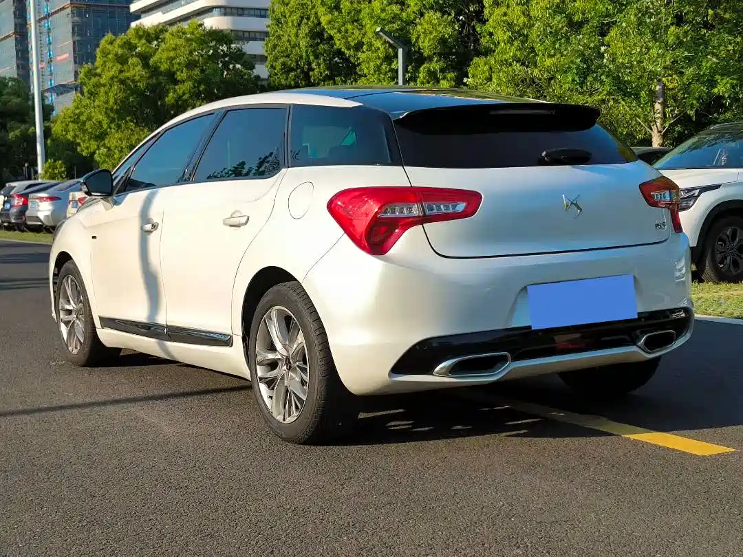 DS 5 2014 1.6T Luxury THP160 фото 5