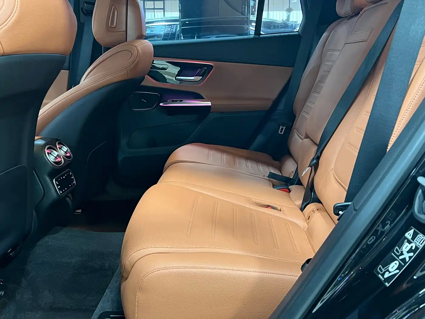 Mercedes-Benz GLC 2024 GLC 260 L 4MATIC Luxury 5-seater фото 8