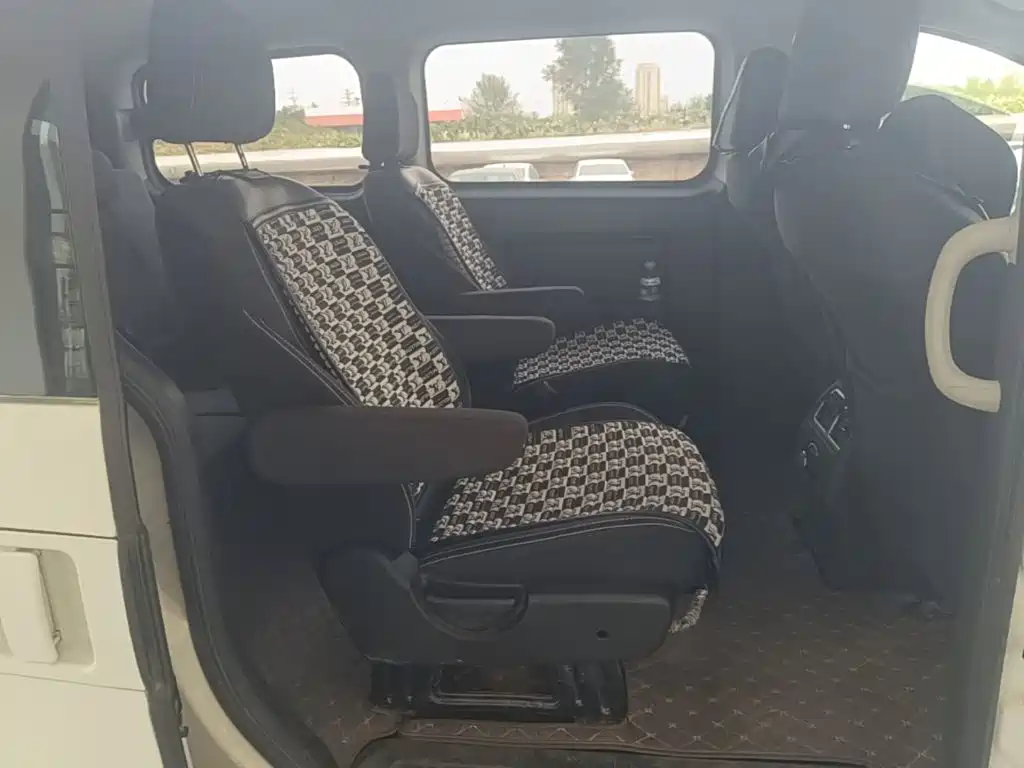 JAC Refine M3 2023 2022 1.8L 7-Seater Standard