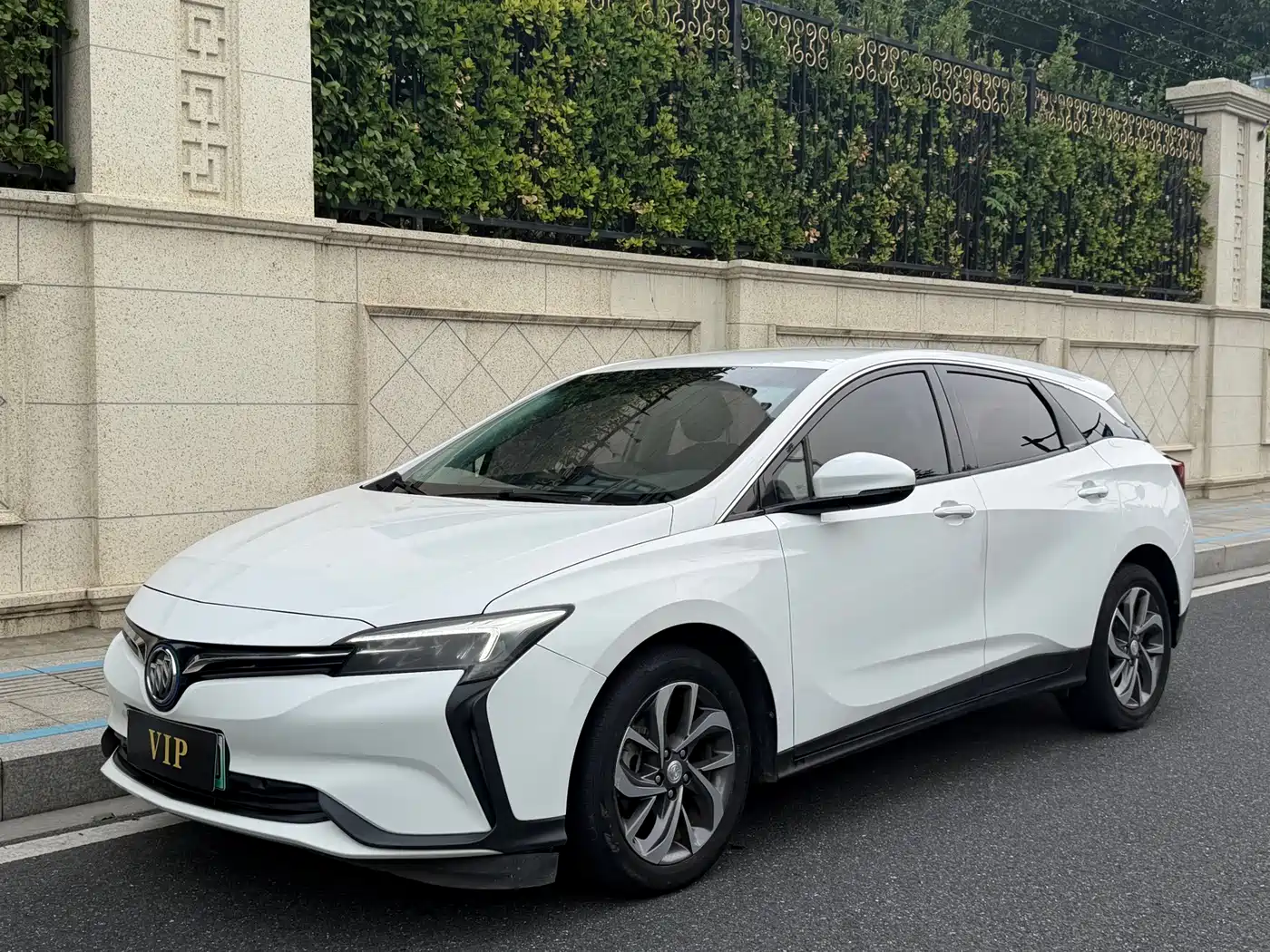 Фото 1 - Buick Velite 6
