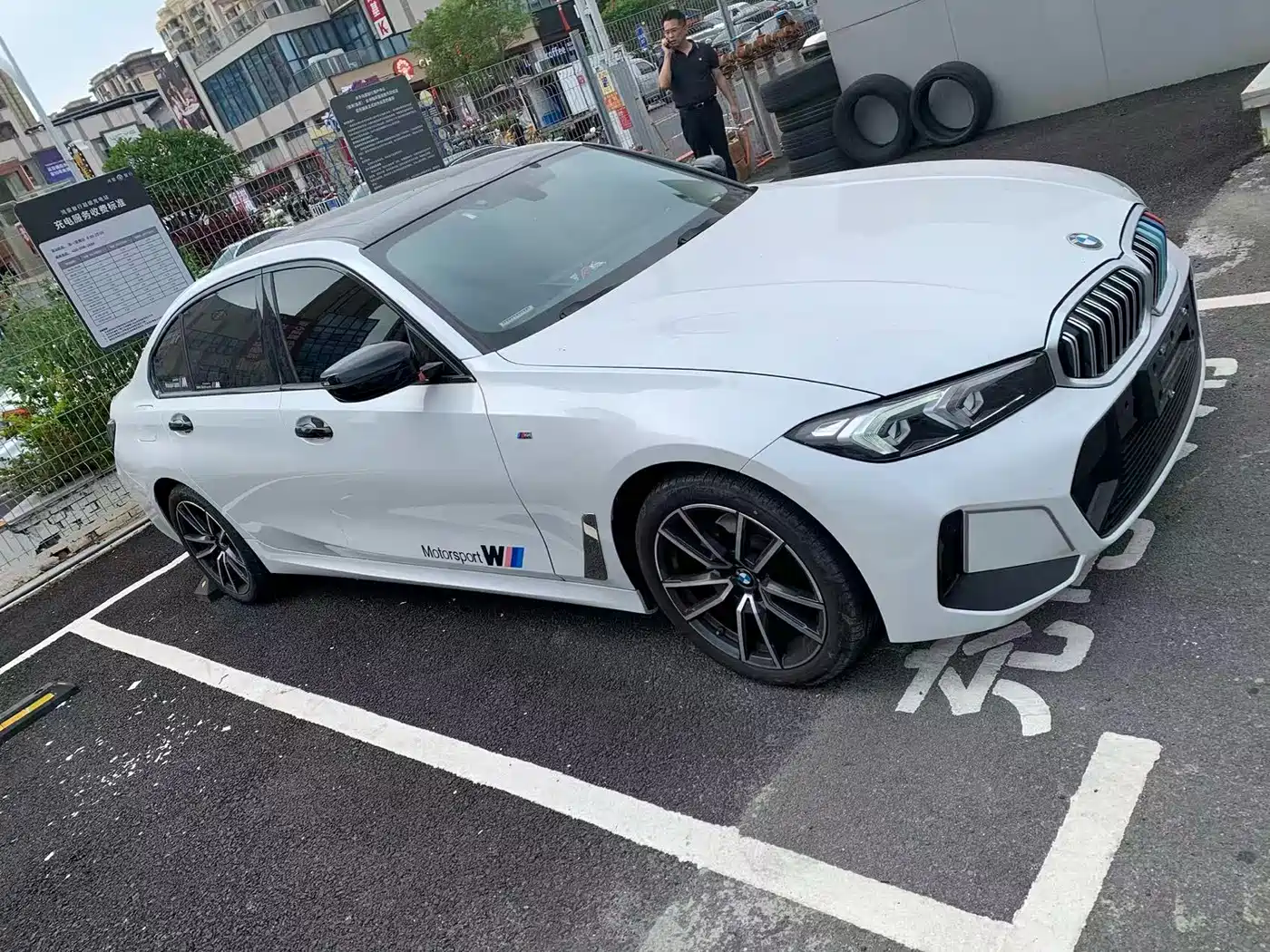 BMW 3 Series 2023 320Li M Sport Package фото 3