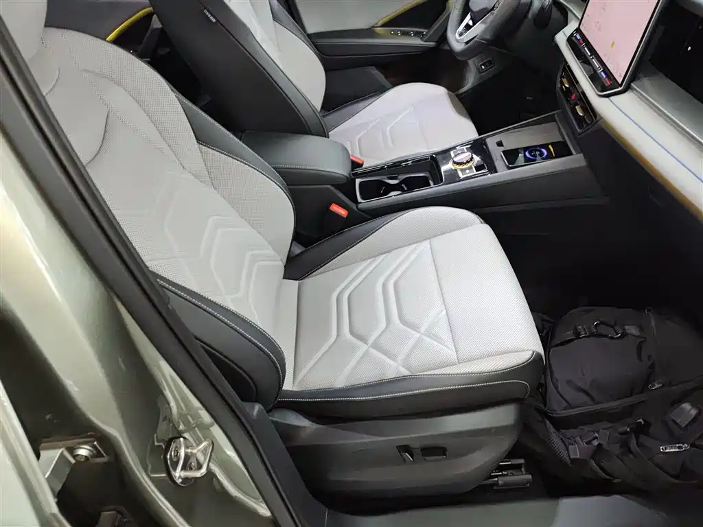 Volkswagen Tayron 2025 Tayron L 380TSI 4WD Luxury фото 20