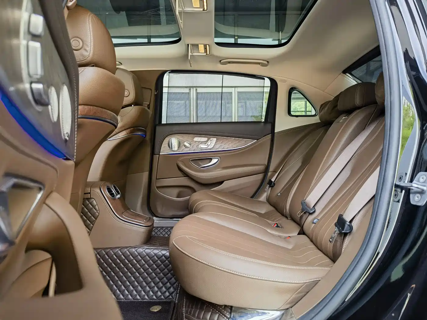 MERCEDES-BENZ E CLASS