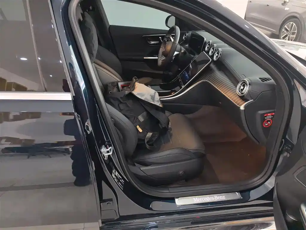 Mercedes-Benz C-Class 2024 C 260 L Sport фото 18