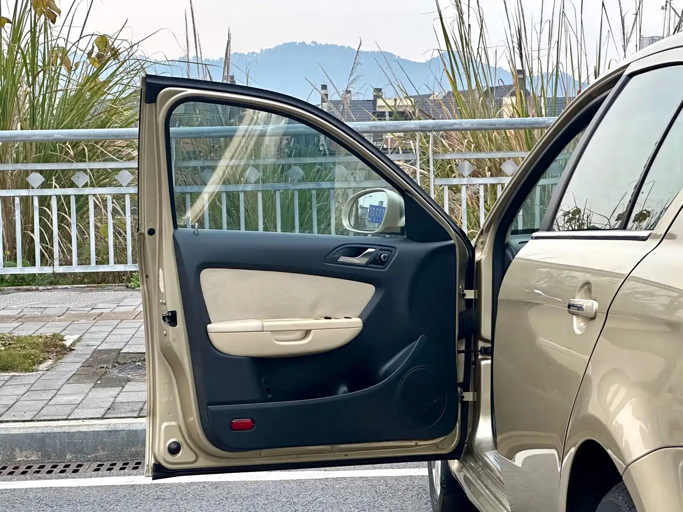 Volkswagen Lavida 2011 1.6L Automatic Pinxuan Edition фото 24
