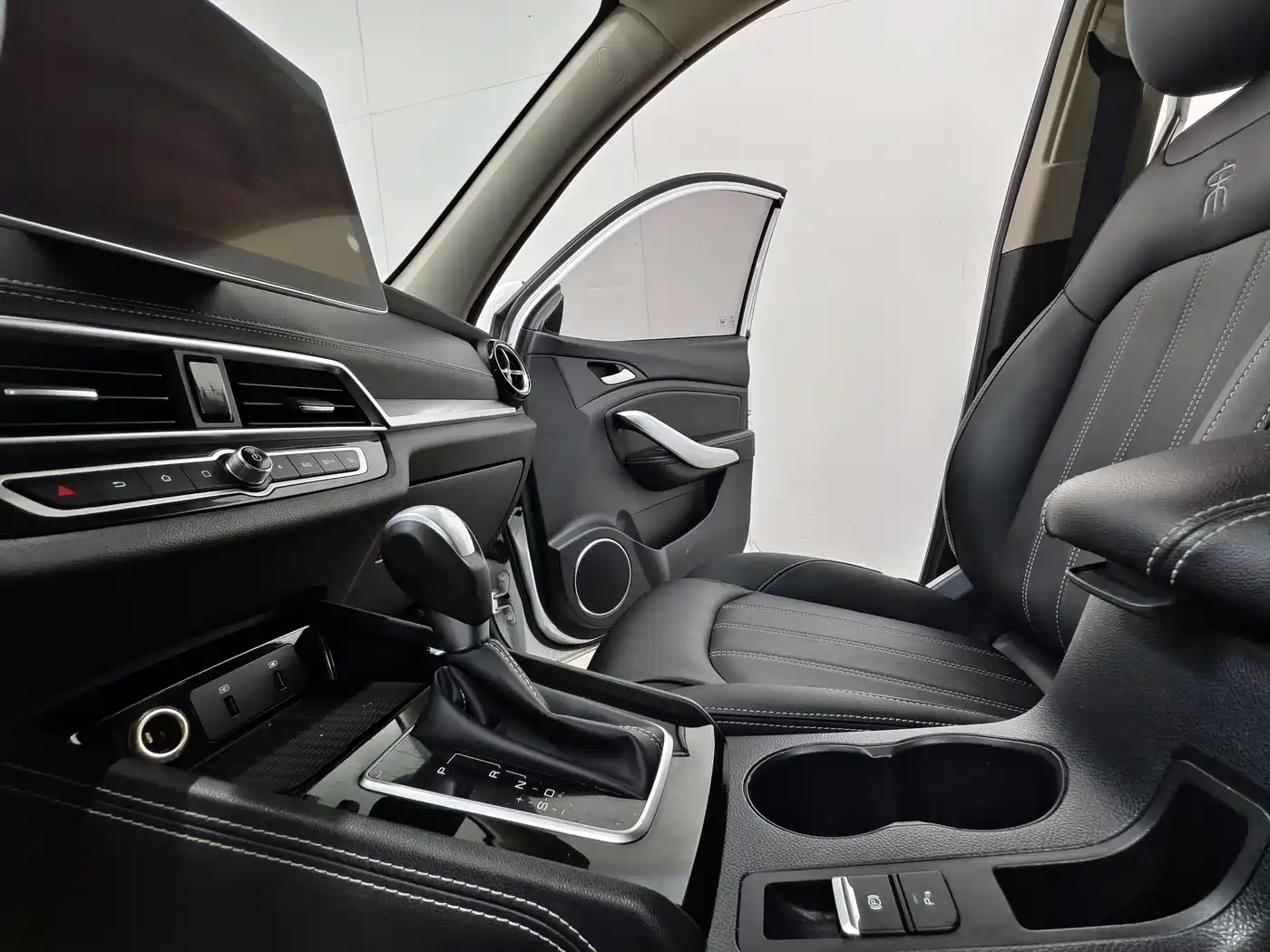 BYD Song 2019 1.5TI Auto Smart Connection Dynamic Type фото 12