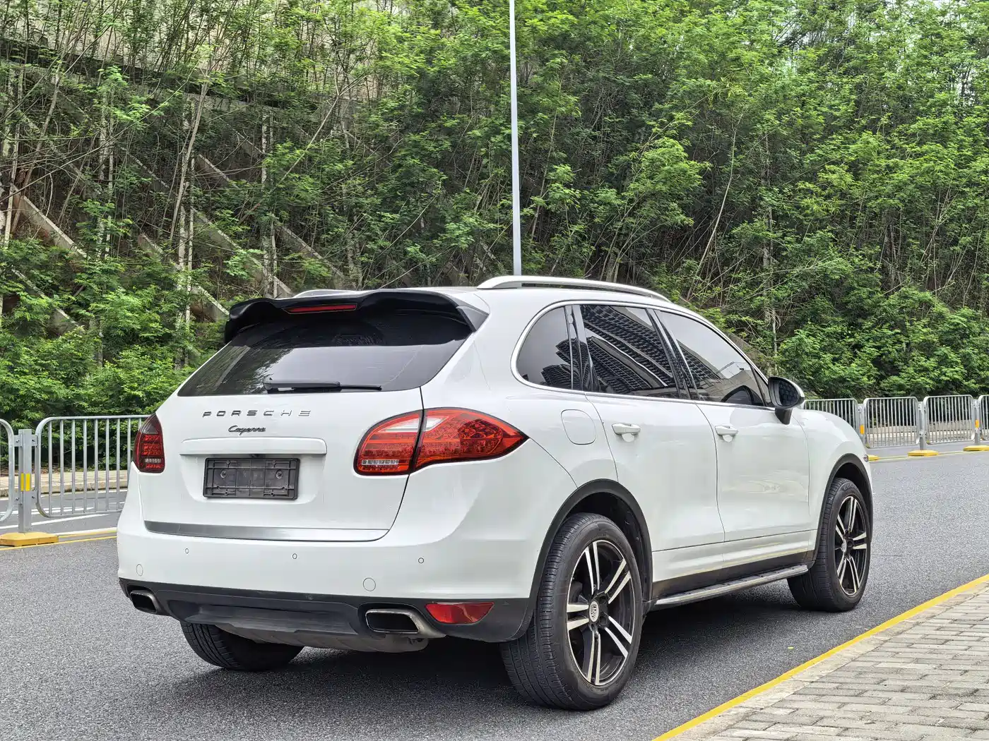 Porsche Cayenne 2011 Cayenne 3.0T фото 6