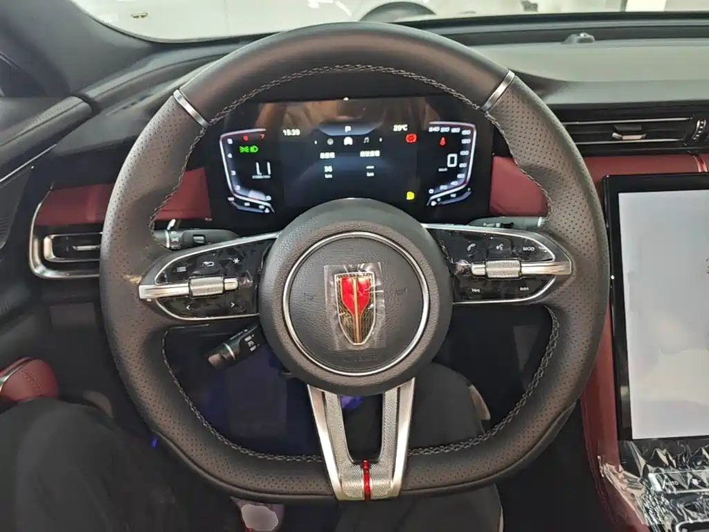 صورة 11 - Hongqi H5