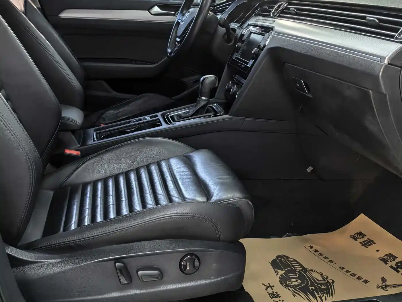 Volkswagen Magotan 2018 330TSI DSG Leading фото 11