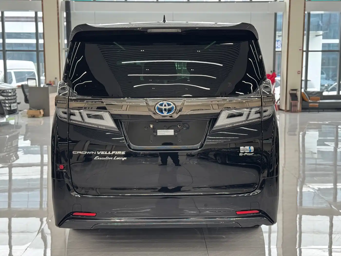 Toyota Vellfire 2023 Crown Hybrid 2.5L HV Premium фото 8
