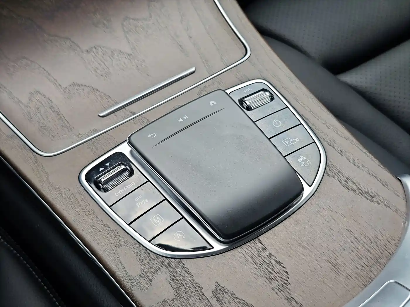 Mercedes-Benz GLC 2022 Facelift GLC 300 L 4MATIC Dynamic Collector's Edition фото 19