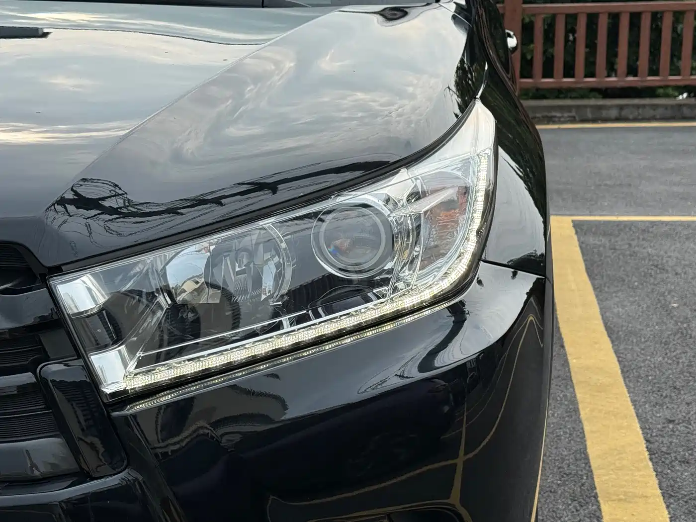 Photo 12 - Toyota Highlander