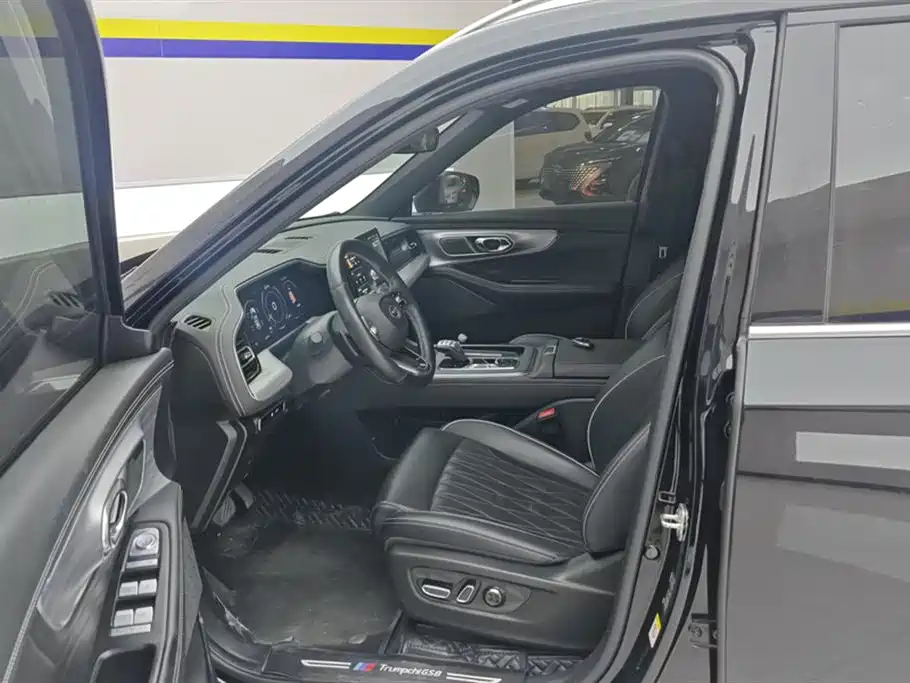 GAC TRUMPCHI GS8