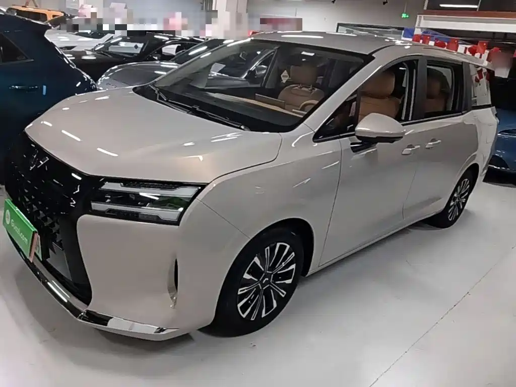 Wuling Motors Xingguang 730 New Energy 2025 2025 Model Plug-in Hybrid Base Version