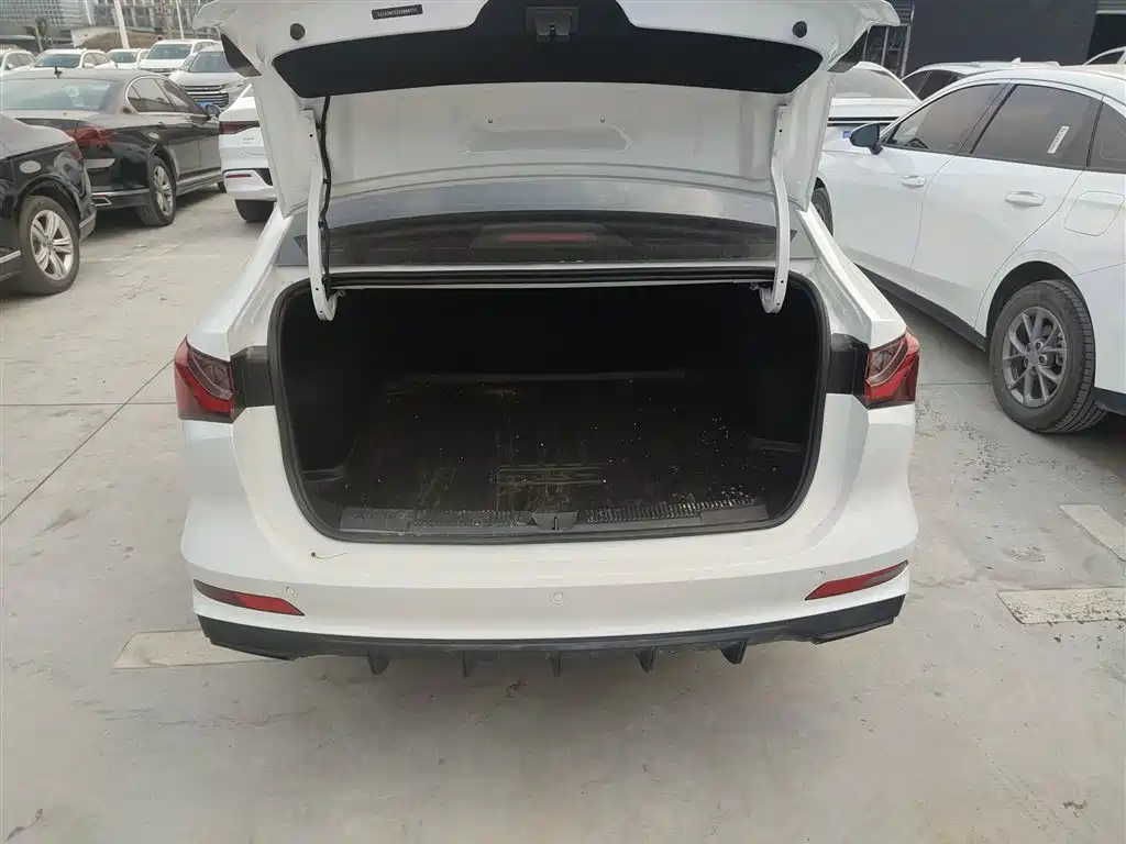 ROEWE I5
