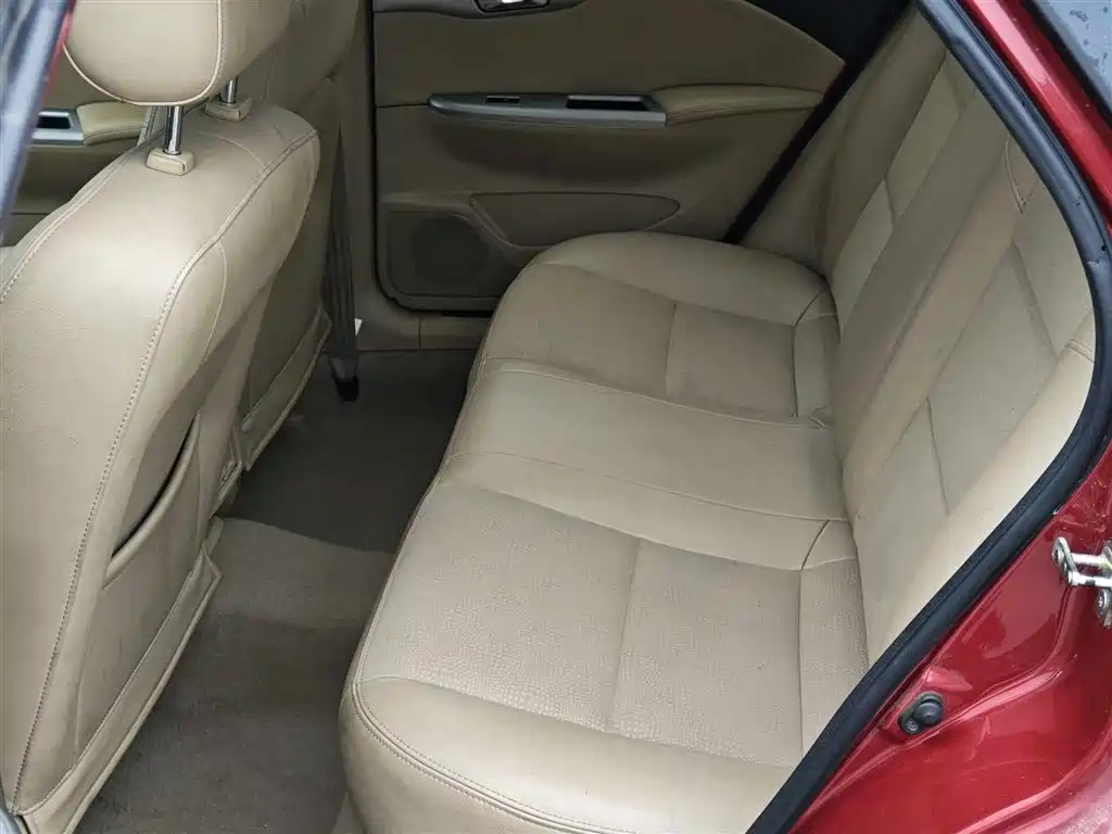 Buick Excelle 2013 1.5L Automatic Classic фото 7