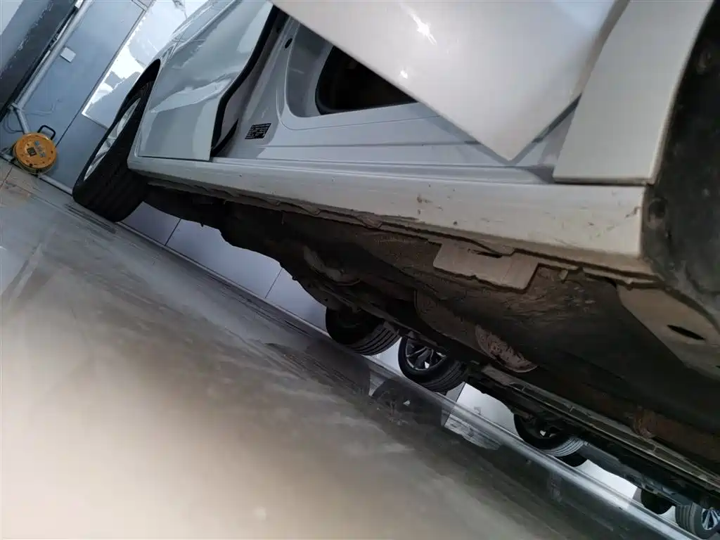 Buick GL8 2017 ES 28T Premium China V фото 21