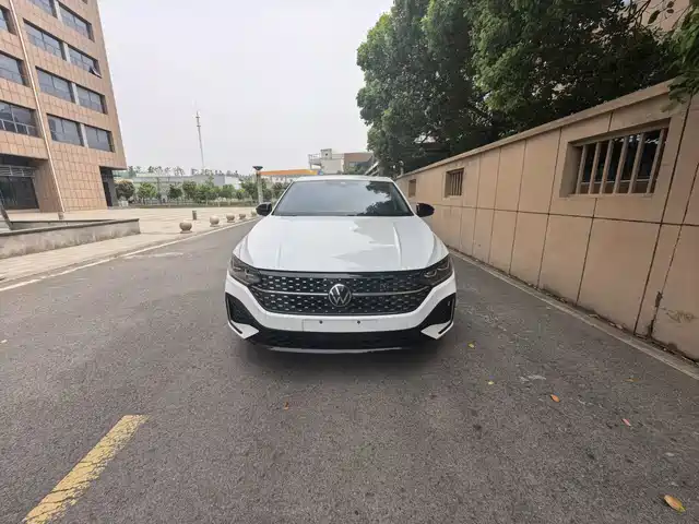Volkswagen Lavida 2024 Model 300TSI DSG Starlight Full Comfort Edition