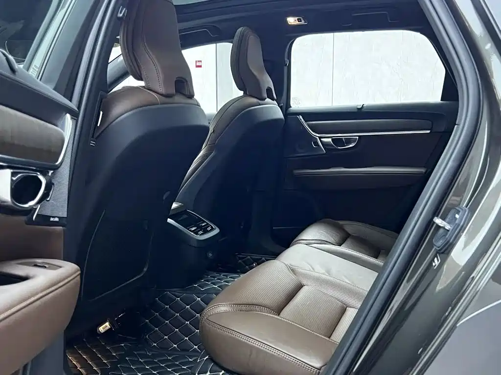 Volvo V90 2021 2021 Model Cross Country B5 AWD Premium Smart Edition