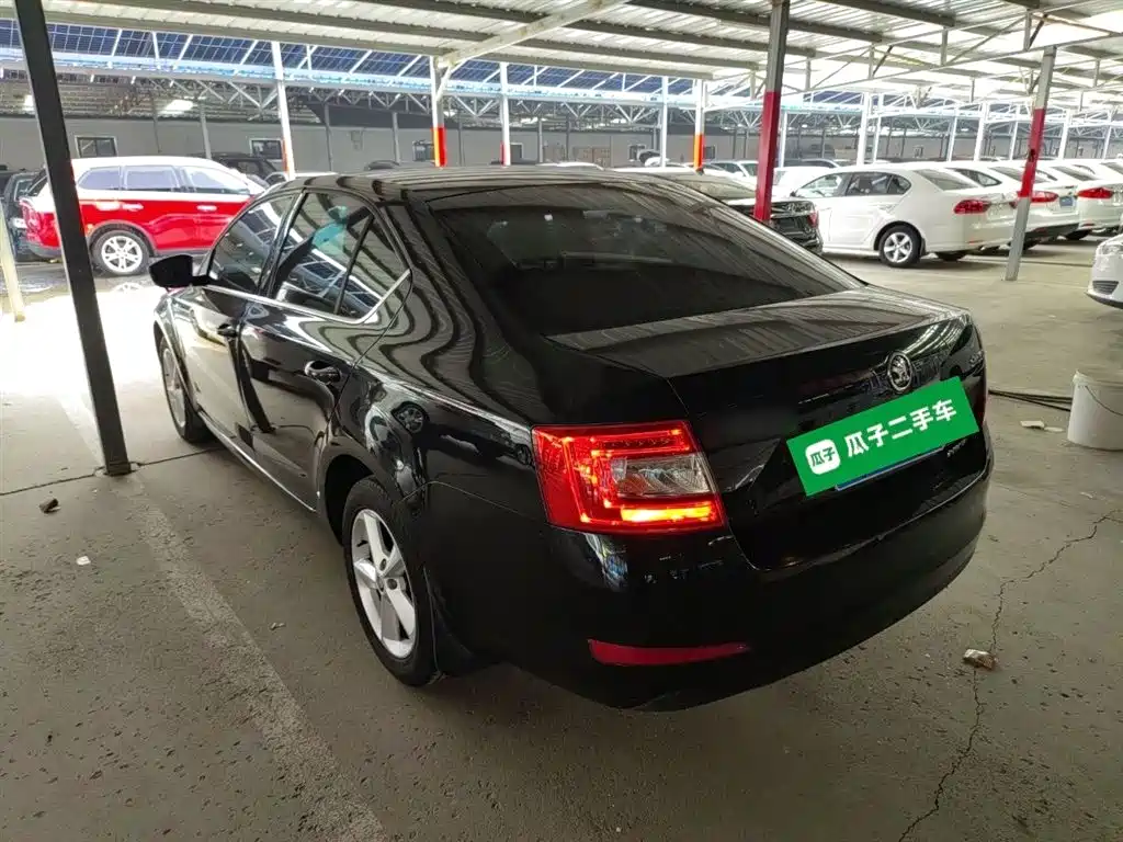 Škoda Octavia 2015 1.6L Automatic逸杰版 фото 23