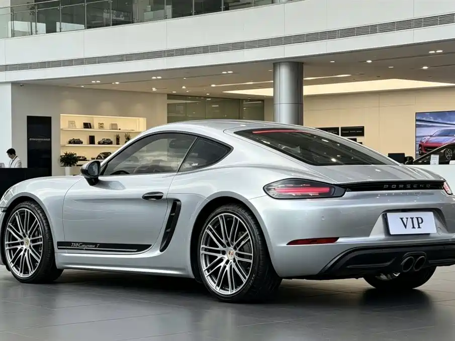 Porsche 718 2016 Cayman 2.0T фото 9