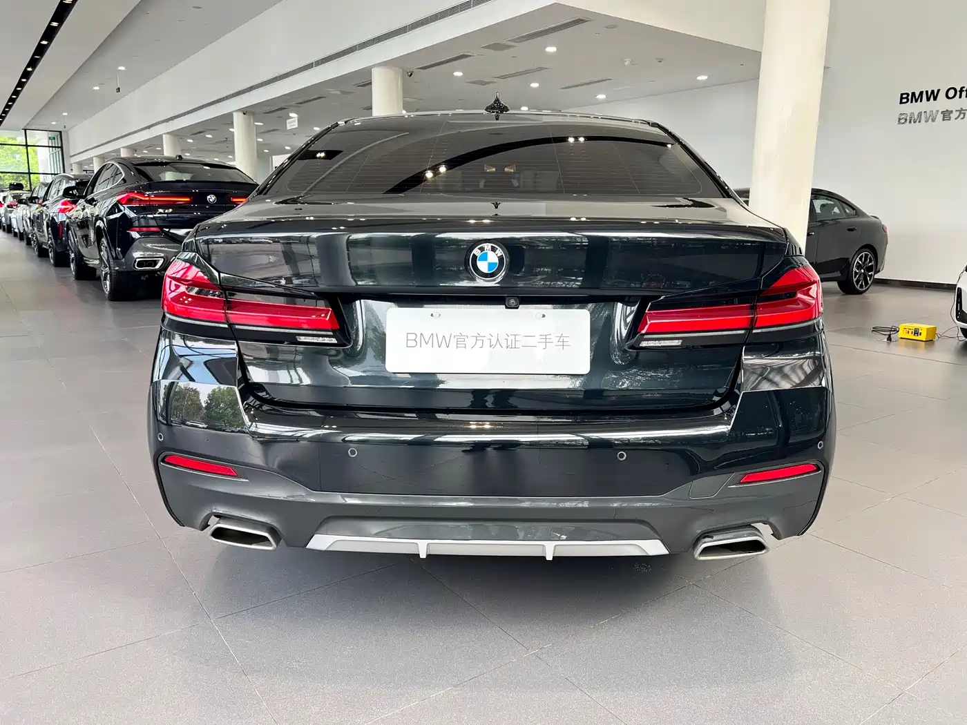 BMW 5 Series 2021 525Li M Sport Package фото 8