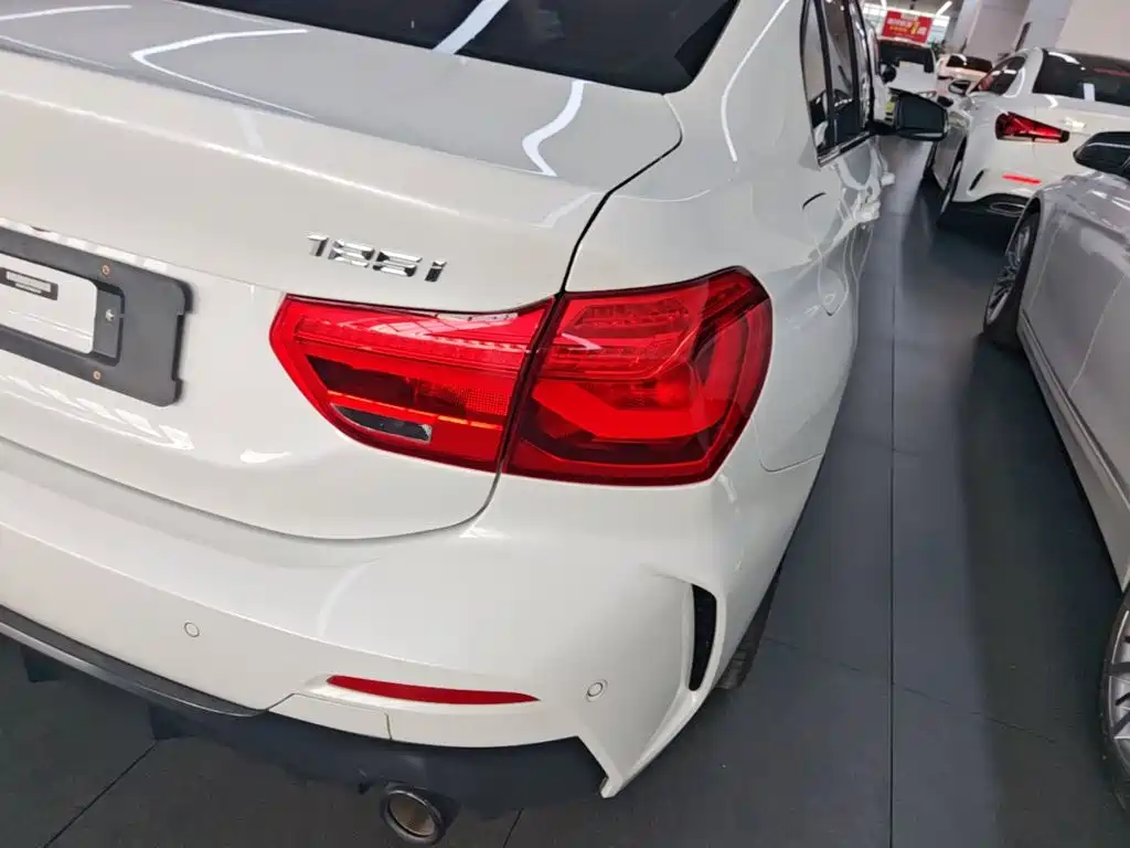 BMW 1 Series 2023 2022 125i M Sport Shadow Edition