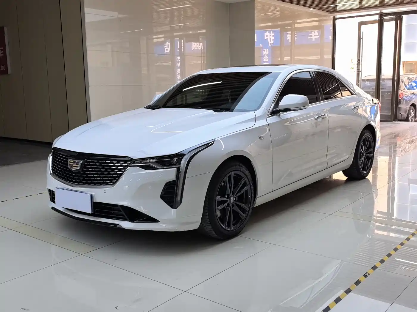 CADILLAC CT4