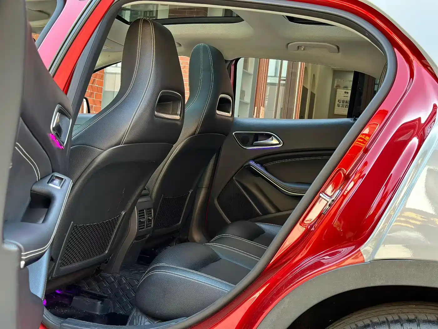 Mercedes-Benz GLA 2018 GLA 220 4MATIC Sport фото 8