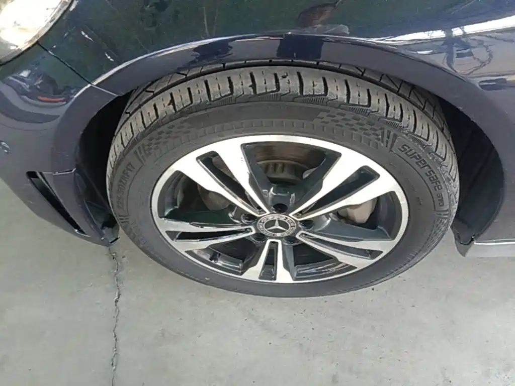 Фото 25 - Mercedes-Benz C-Class