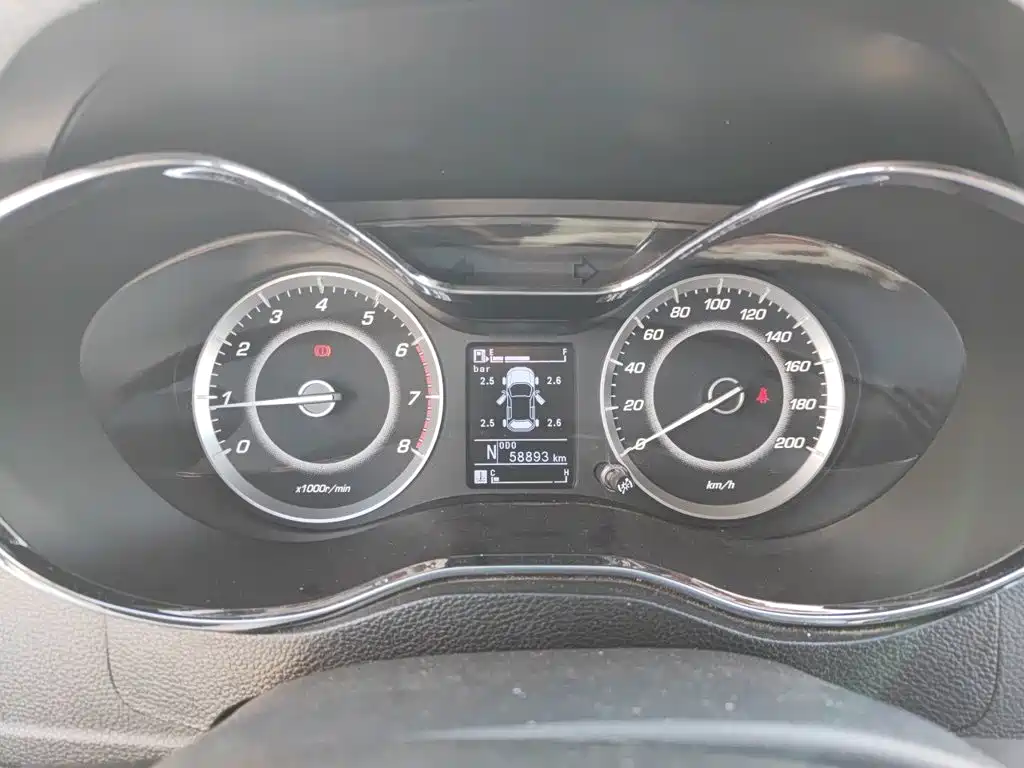 Baojun 560 2017 2016 1.8L iAMT Luxury