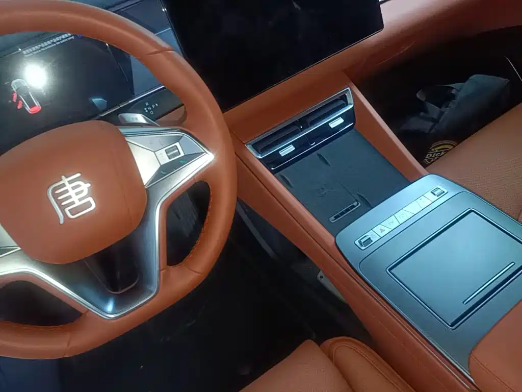 BYD Tang L 2025 2025 DM 175KM Drone Player Edition