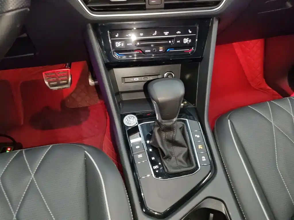 Volkswagen Tiguan L 2024 330TSI Automatic 2WD R-Line Premium Enjoyment Edition фото 10