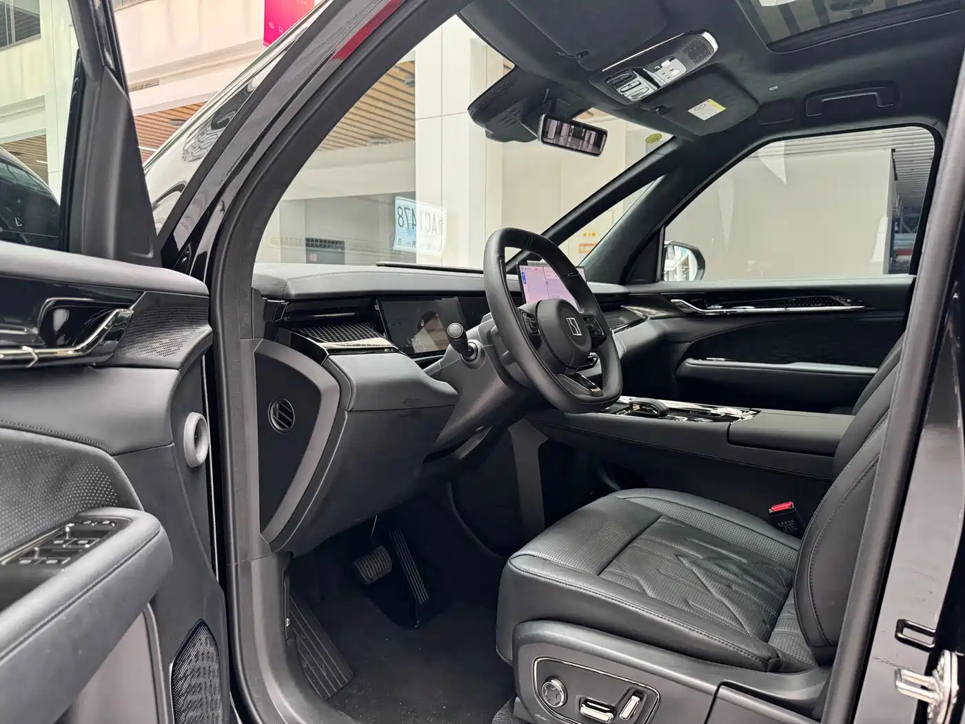 ZEEKR 009 2025 2024 7-Seat Aisle AWD Version 108kWh