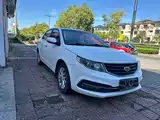 Фото 3 - Geely Vision