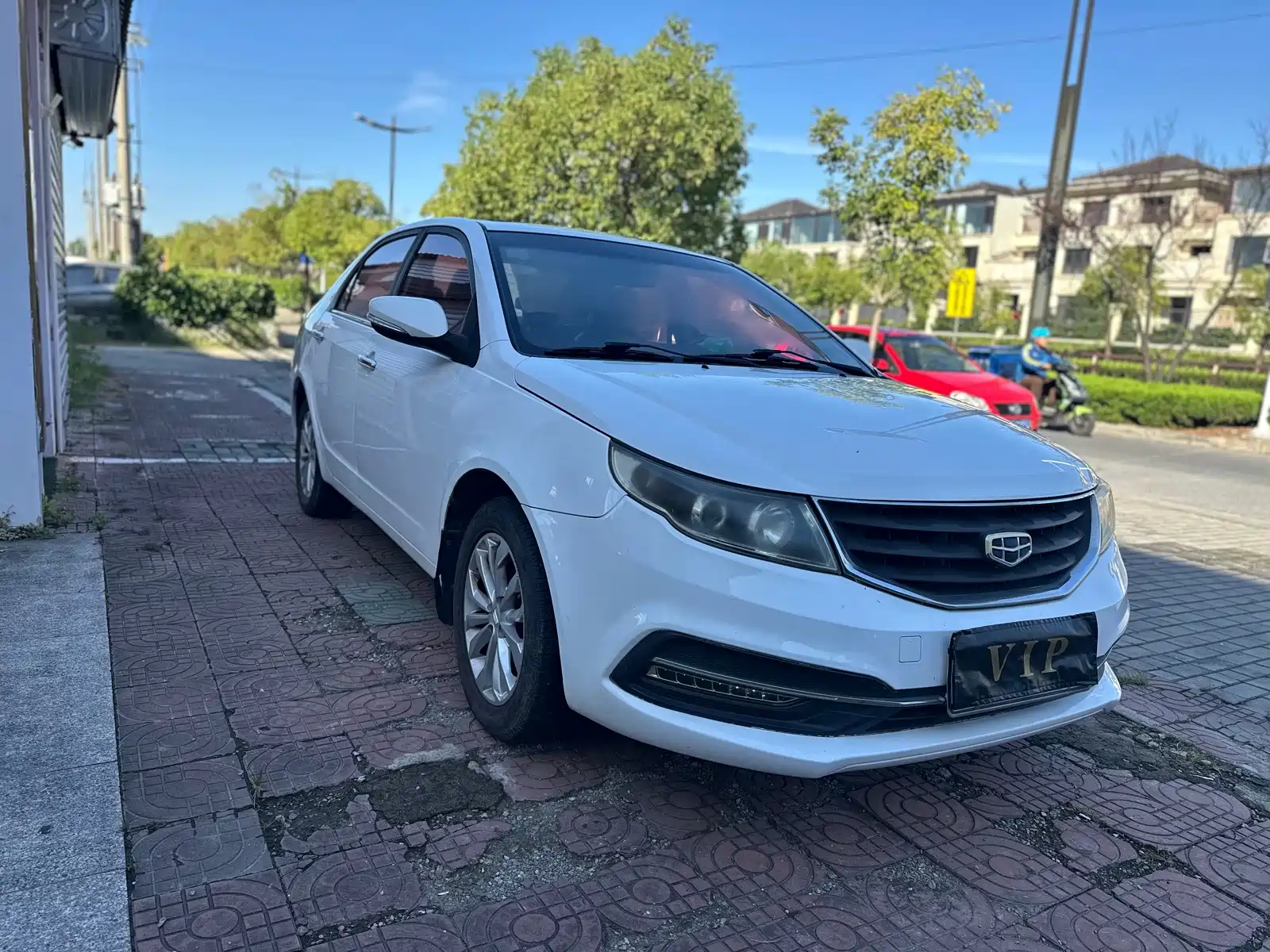 Фото 3 - Geely Vision