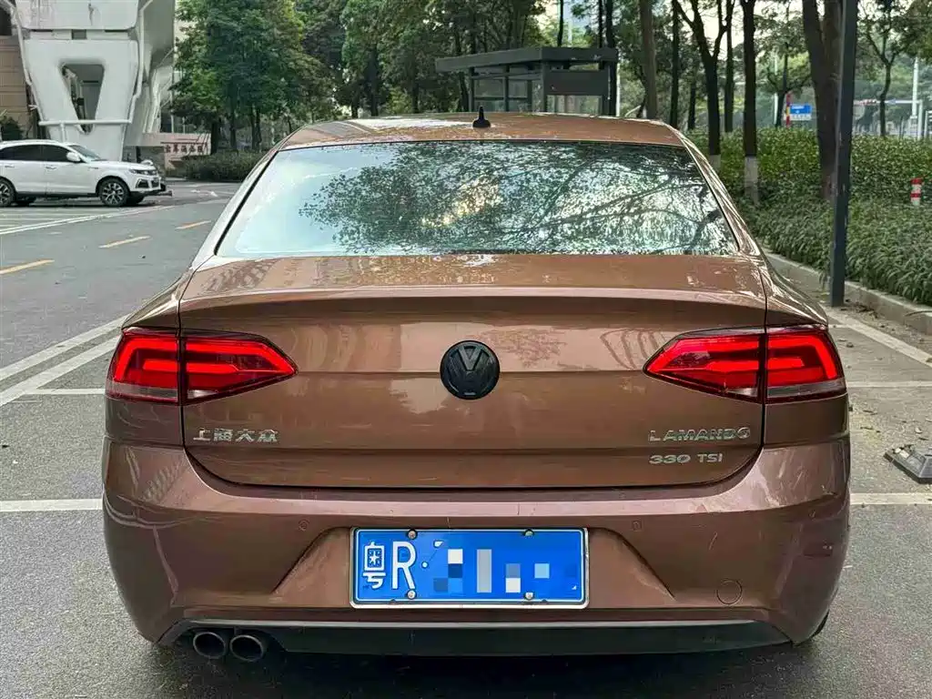 Volkswagen Lamando 2015 330TSI DSG Luxury Edition фото 5