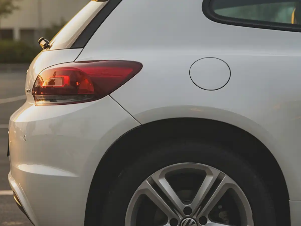 Volkswagen Scirocco 2011 2.0TSI R-Line фото 23