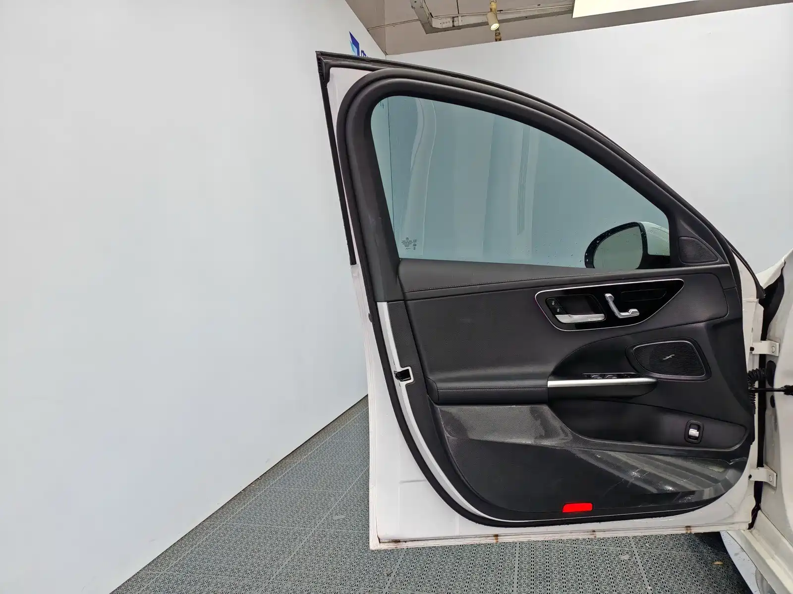 Фото 13 - Mercedes-Benz C-Class