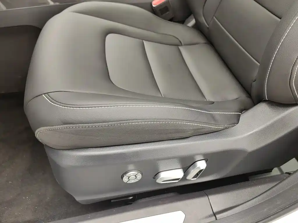 Photo 20 - Haval H6