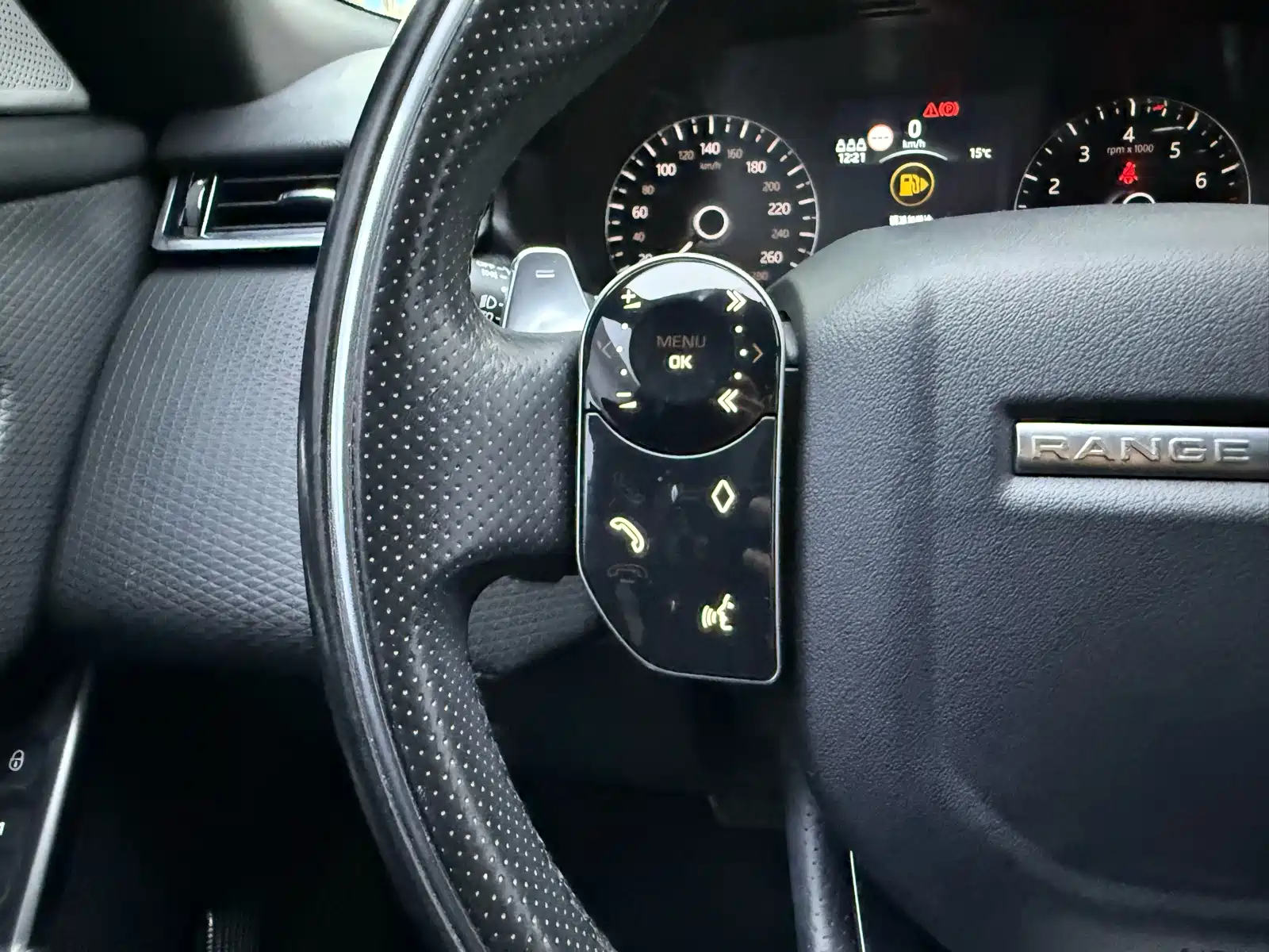Фото 23 - Land Rover Range Rover Velar